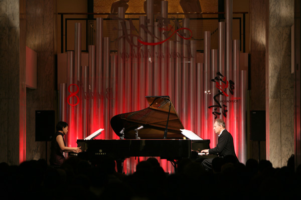 外滩18号“瑷之乐”双钢琴新年音乐会报道 