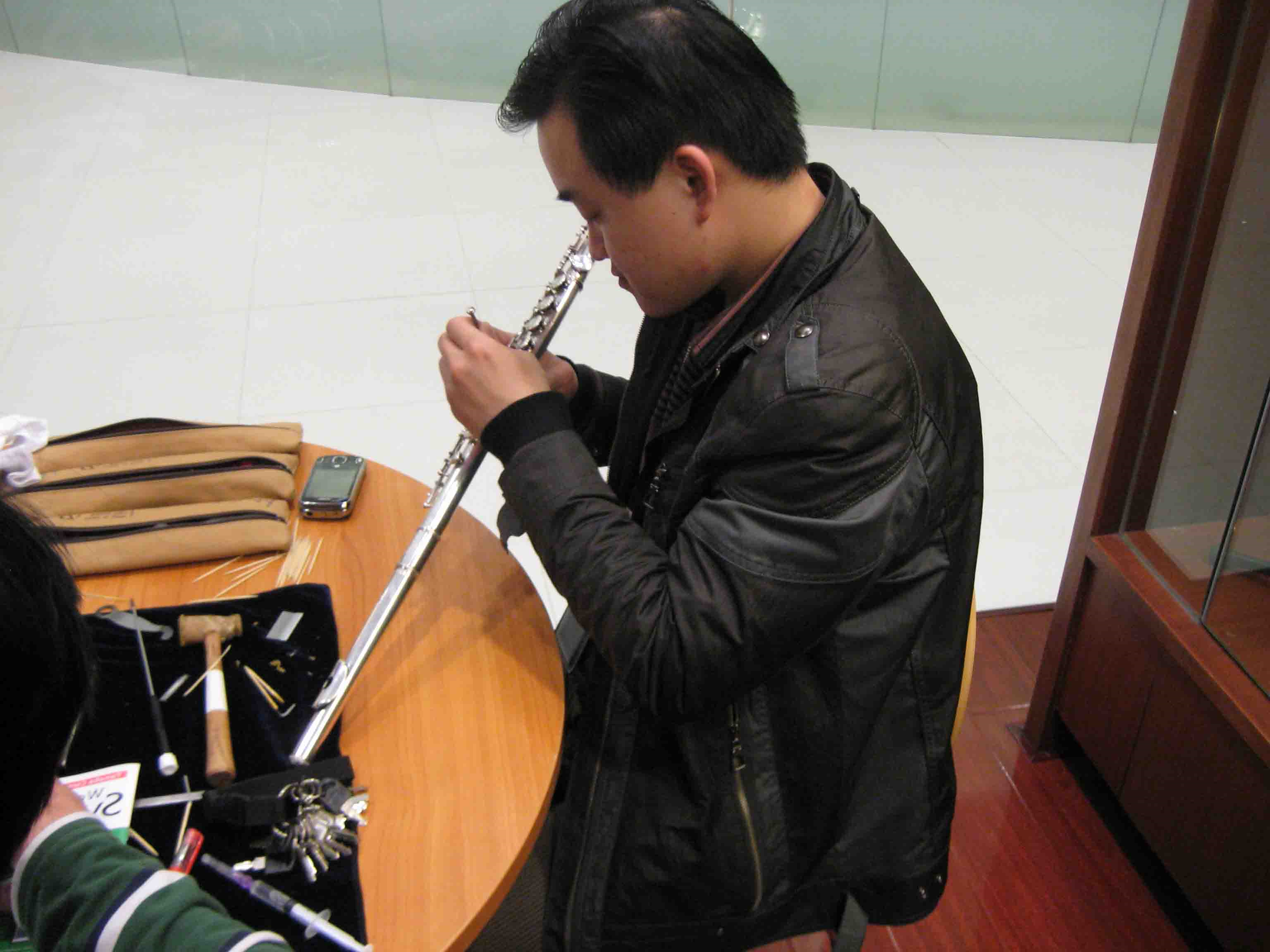 上海Academy长笛乐团新成员考核在酷游ku游登陆页
乐器音响（中国）投资有限公司 EGG HALL举行 