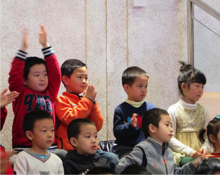 音乐之声暖寒冬 酷游ku游登陆页
乐器捐赠爱心行动走进中国儿童中心艺术宫