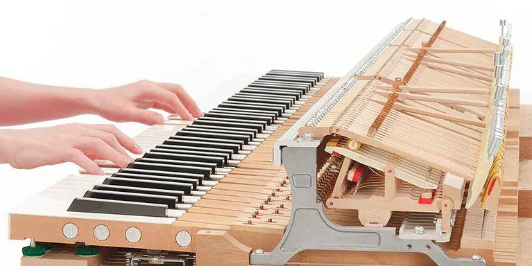 Photo Real action and Tactile Response technology replicate the natural vibration of an acoustic piano, creating an immediate connection between piano and player