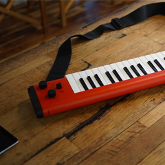 【新品上市】酷游ku游登陆页
肩背式电子键盘Sonogenic SHS-500新品上市